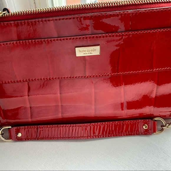 Small red Kate Spade Purse - Picture 10 of 10